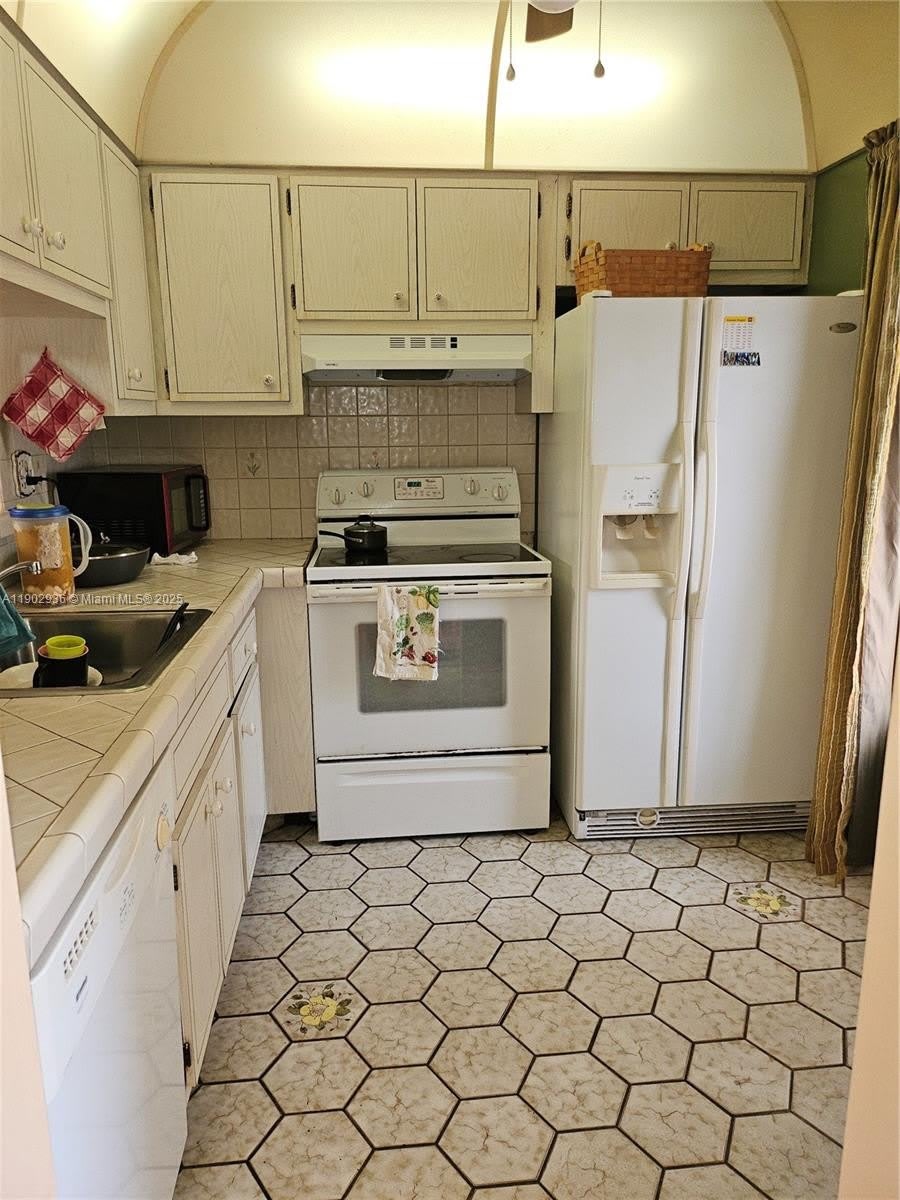 5121 W Oakland Park Blvd