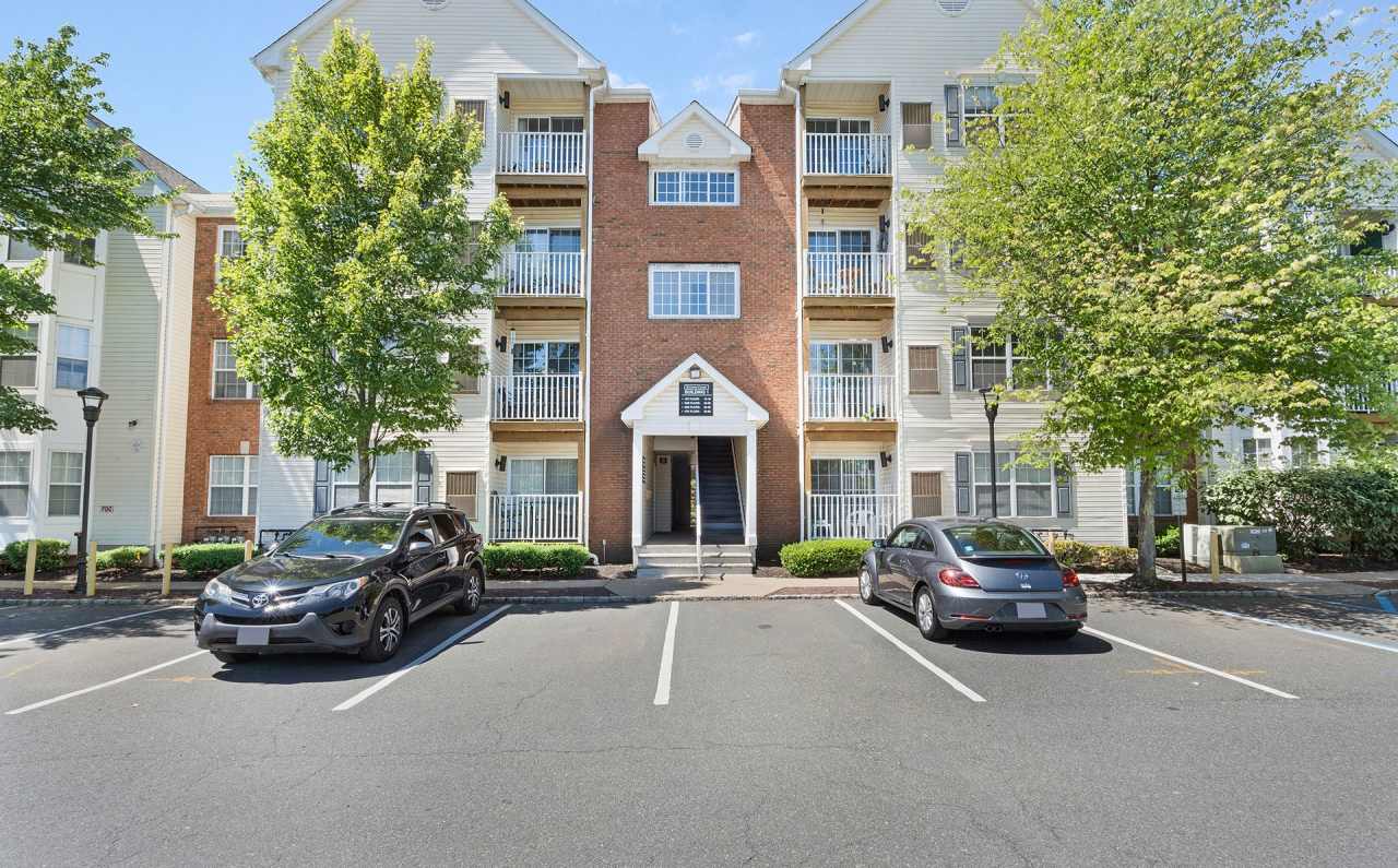 STATION COURT L.L.C.