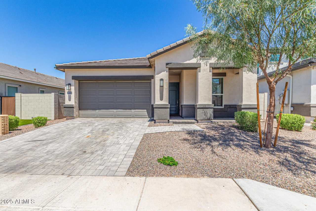 10212 W SALTER Drive