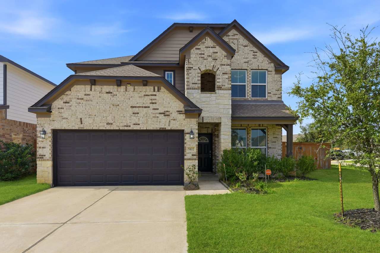 Charming Move-In Ready Home in Fulshear!