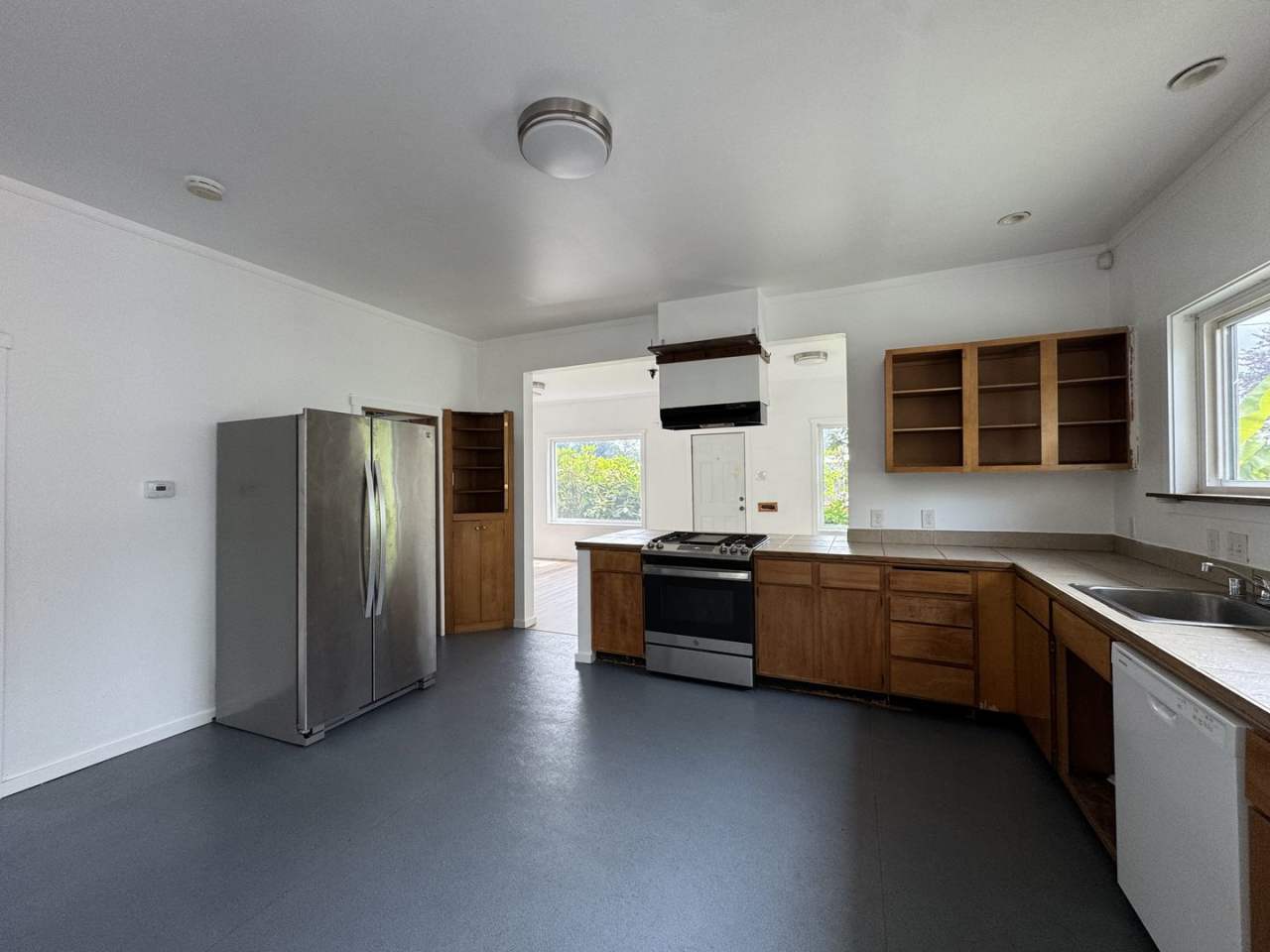 2 BD 1 BA home with easy transit