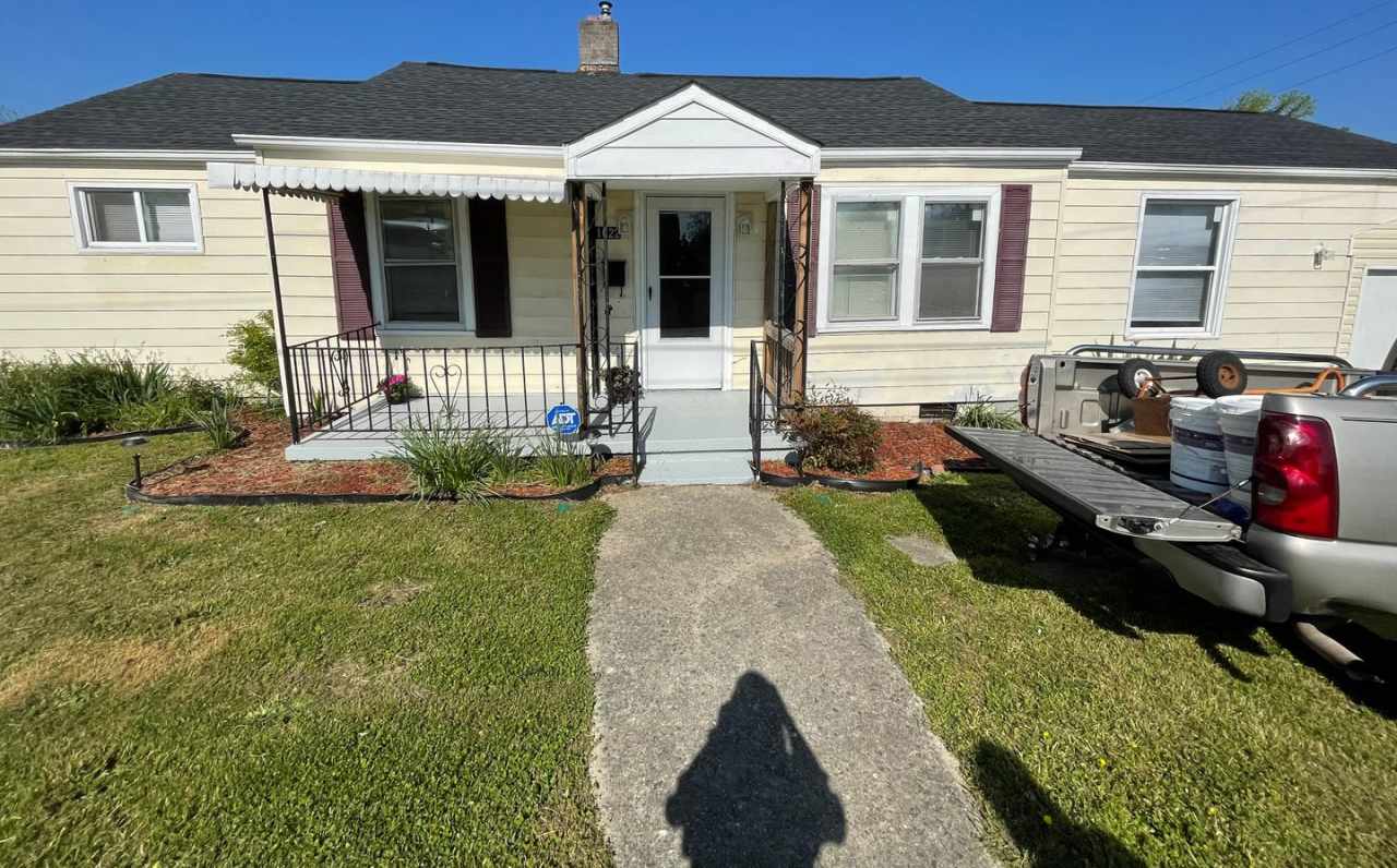 3 Bedroom Convenient to Downtown and A