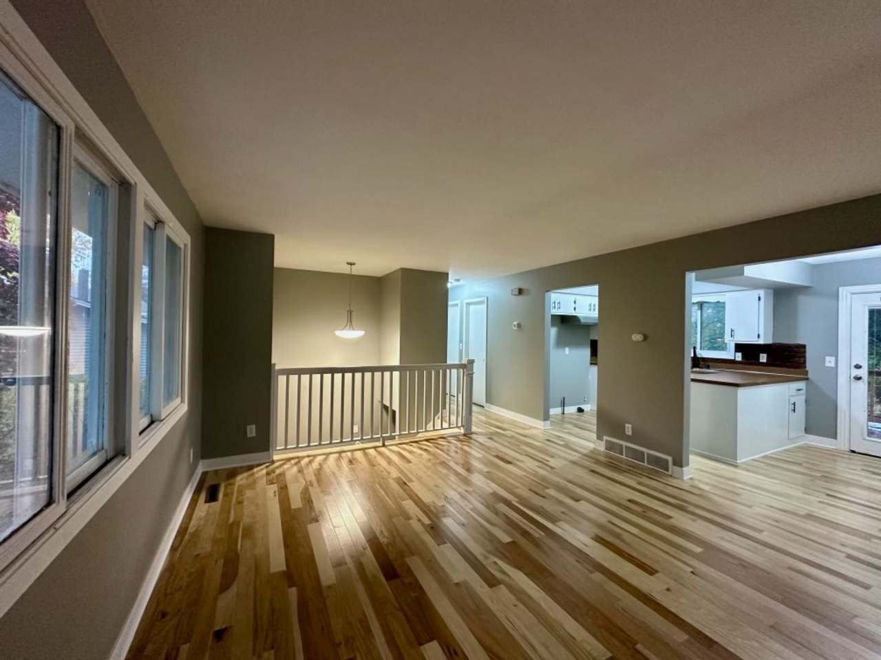 Gorgeous Single Family Home in Brooklyn Park!