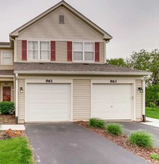 961 GENESEE Court unit: 961