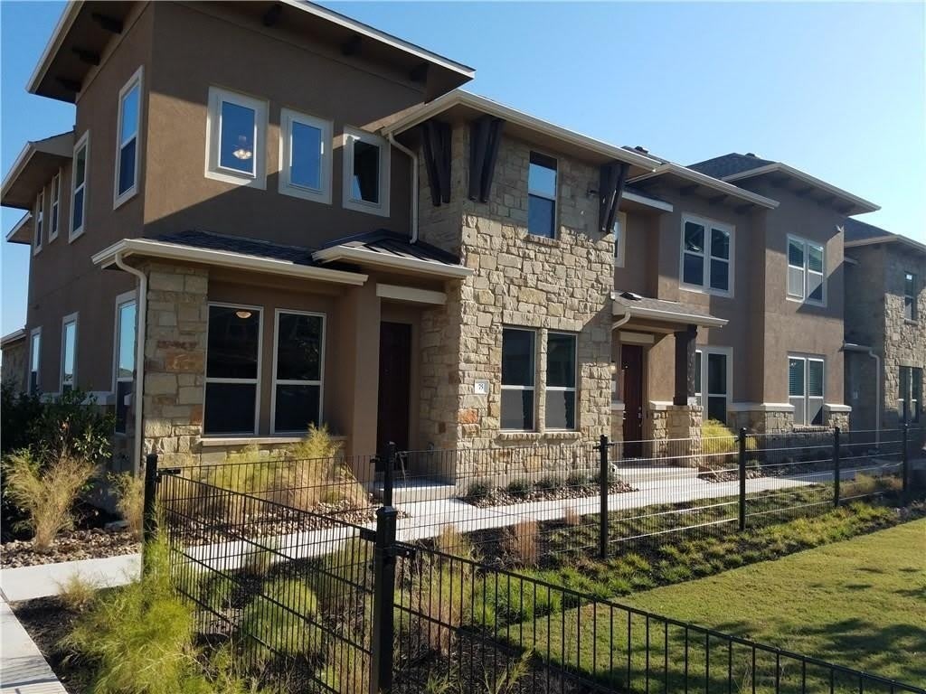 6814  E Riverside DR