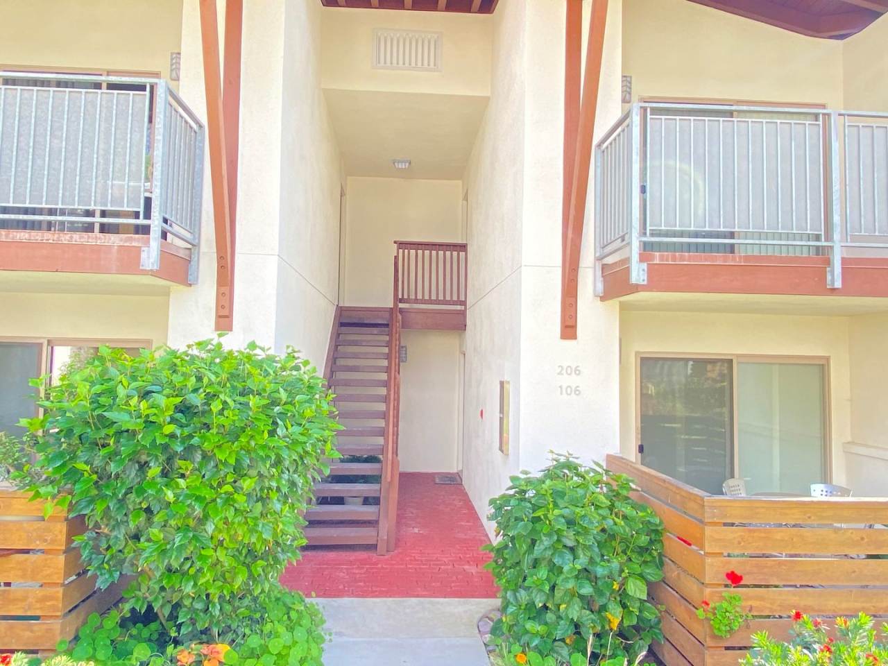 *Special* 1 Bedroom, 1 Bath Condo in Pacific Pines Community