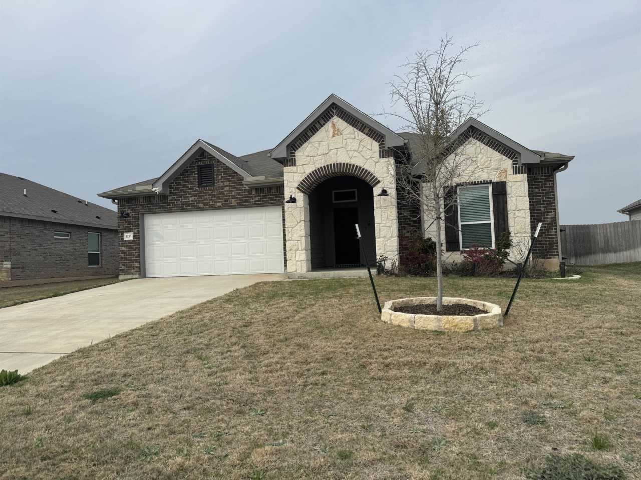 1216 Bending Branch Way