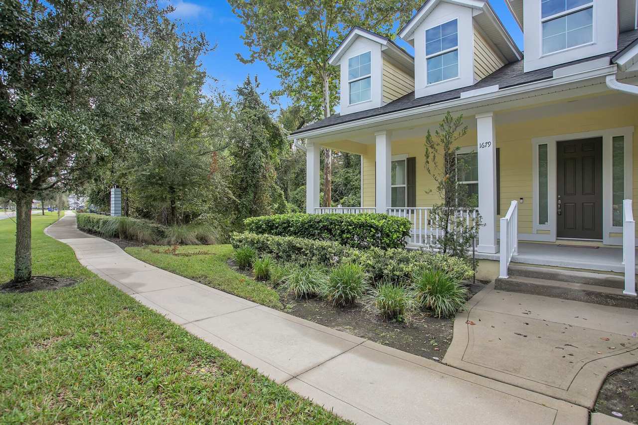 Beautiful 4 bedroom/ 2 bathroom home in Rivertown!