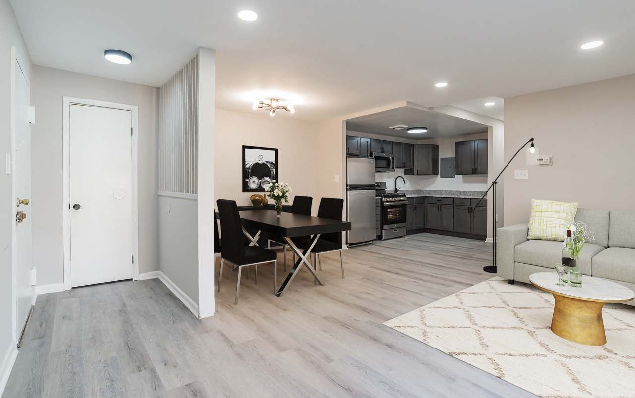 Raleigh Court Apartments