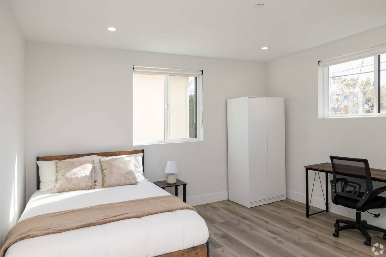 MH 3001 Van Buren Pl