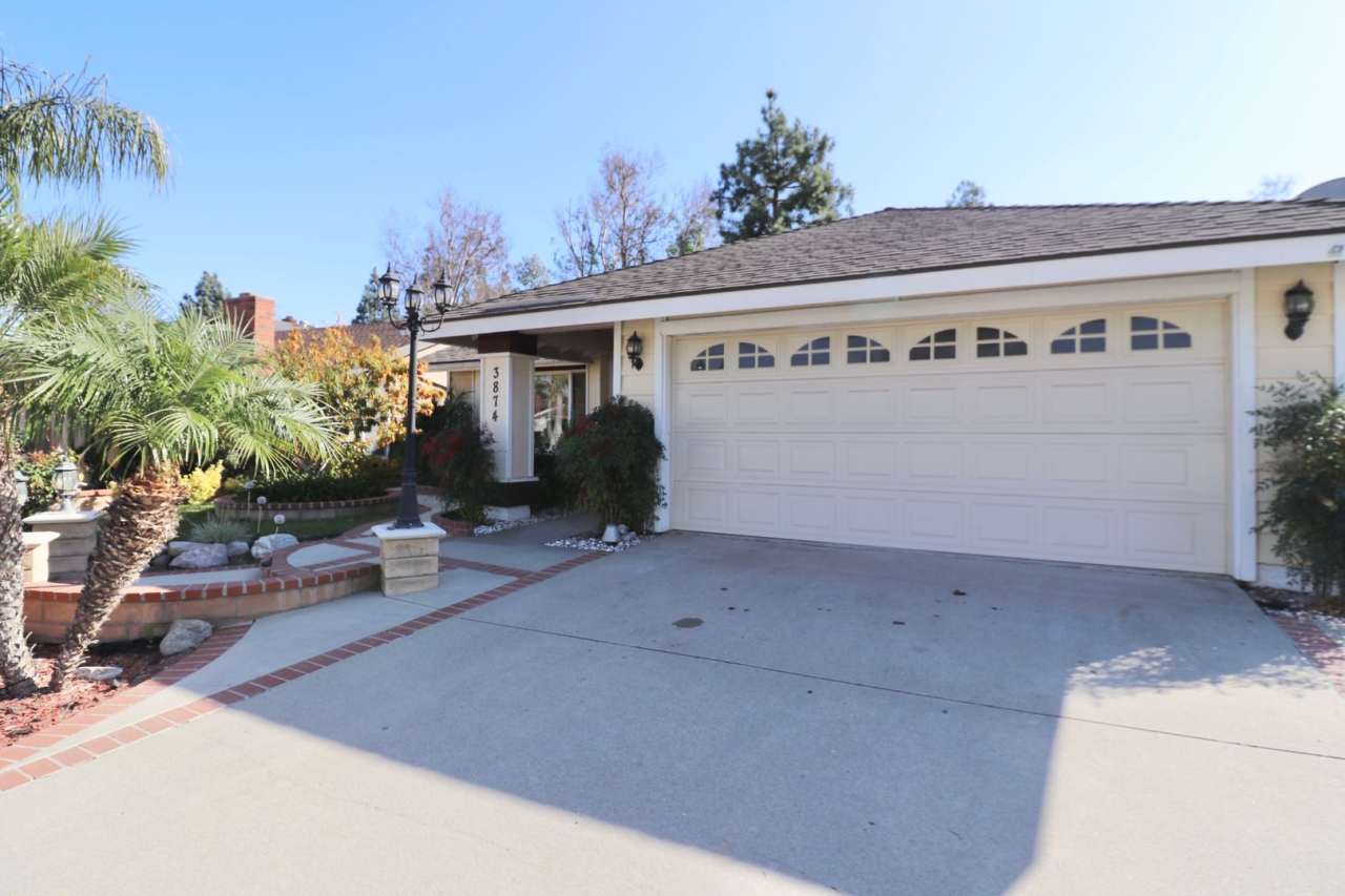 Spacious 3-Bedroom + Den Home in the Heart of Newbury Park – Comfortable Living with Great Community Amenities