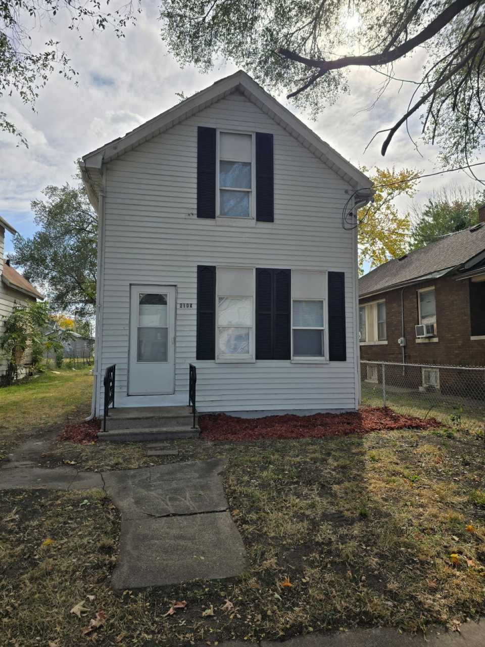 2104 West Garden Street