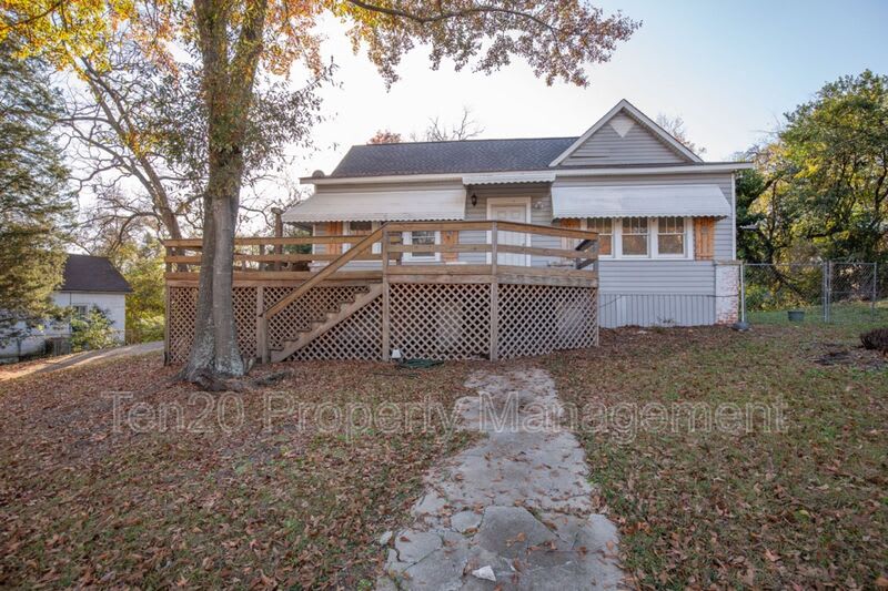 2111 Summerville Rd.