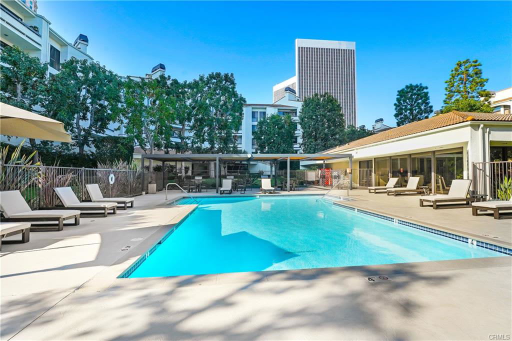 2122 Century Park Lane