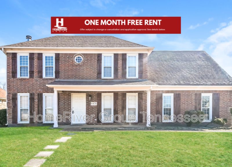 4476 Berkely Woods Dr