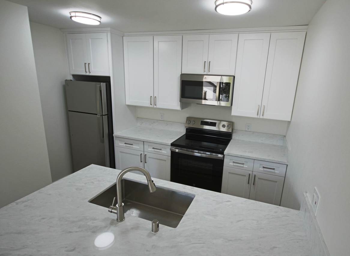 La Jolla 2 Bedroom 2 Bath walking distance to UCSD