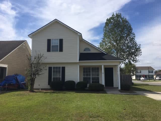 Beautifully Renovated 2 Story Home in Great Location!!