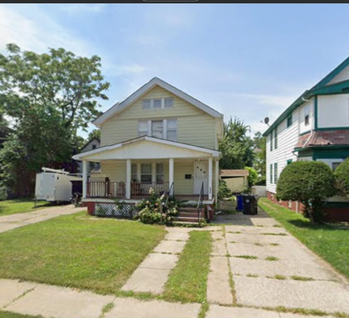 Charming 3-Bedroom Property in Prime Location