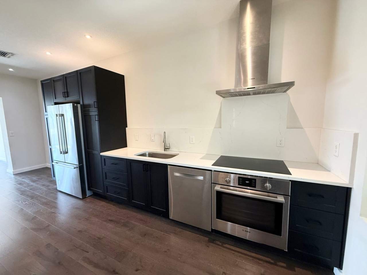 Luxury Riverside Condo for Rent!