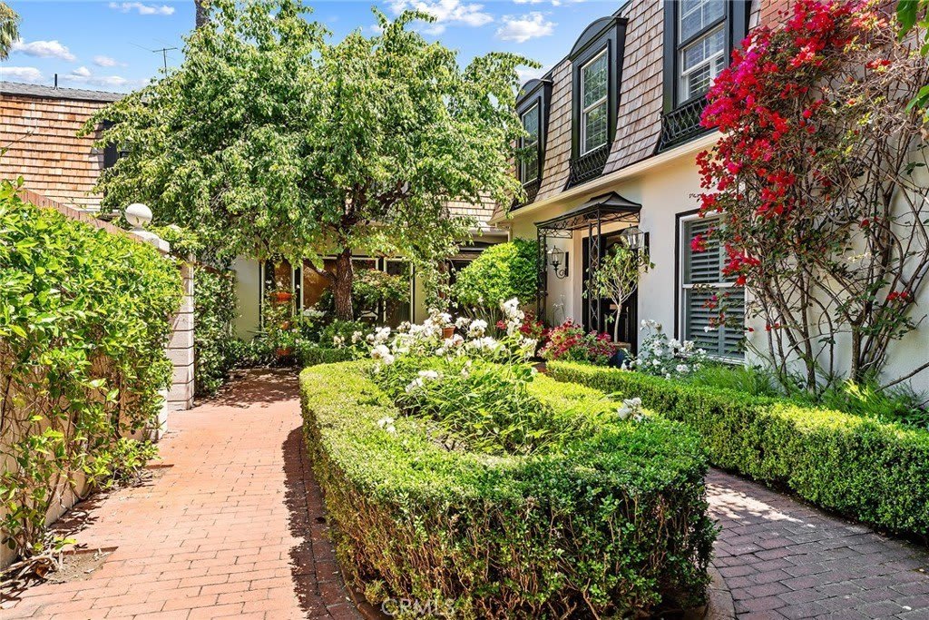 11053 Strathmore Drive