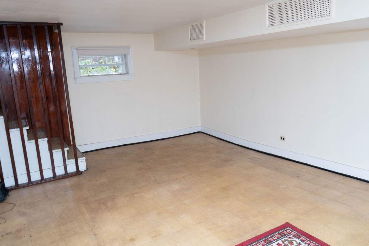 One Bedroom Apartment