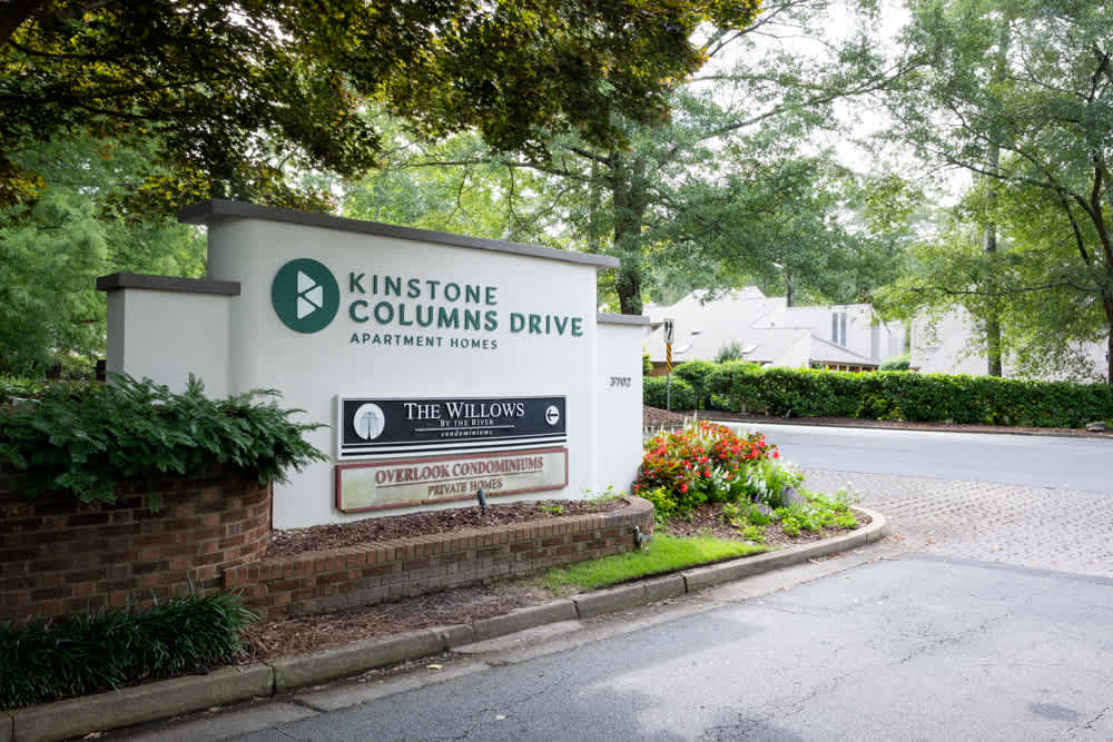 Kinstone Columns Drive