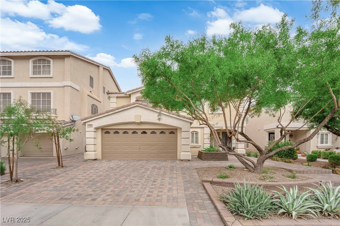 1142 Sax Fifth Avenue