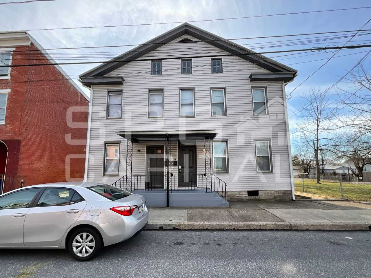 122 Ann Street - 2nd floor