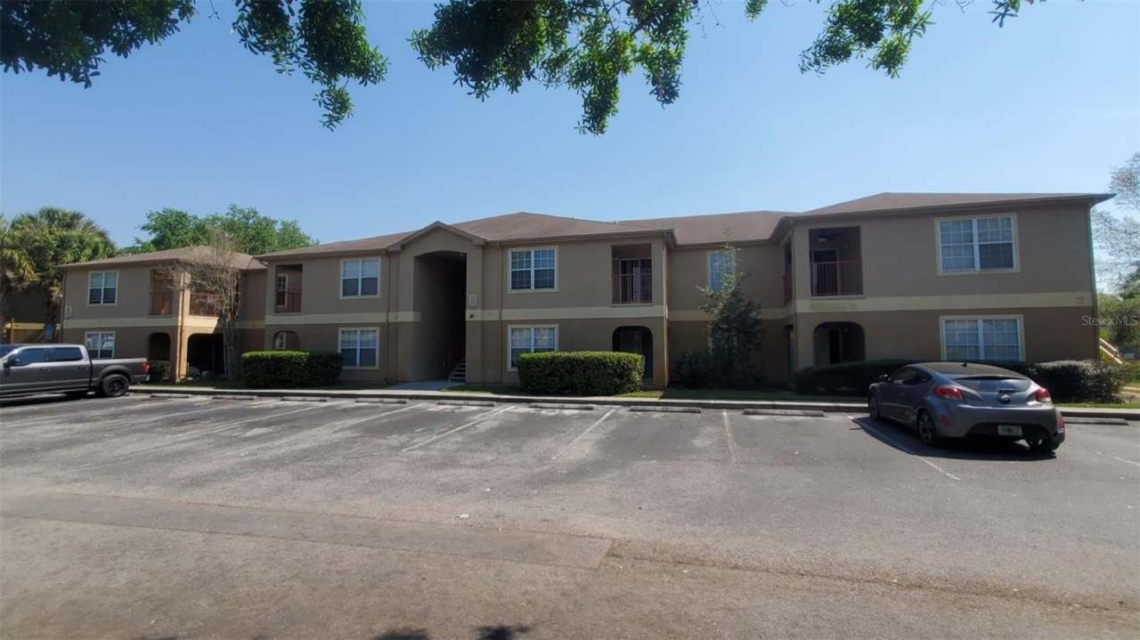 5908 BRICKLEBERRY LANE