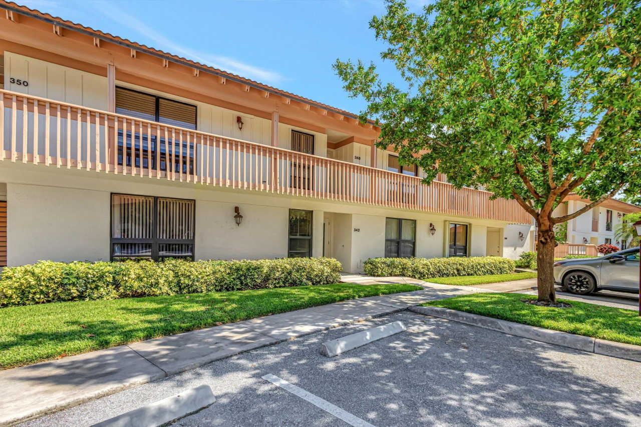 348 Brackenwood Circle