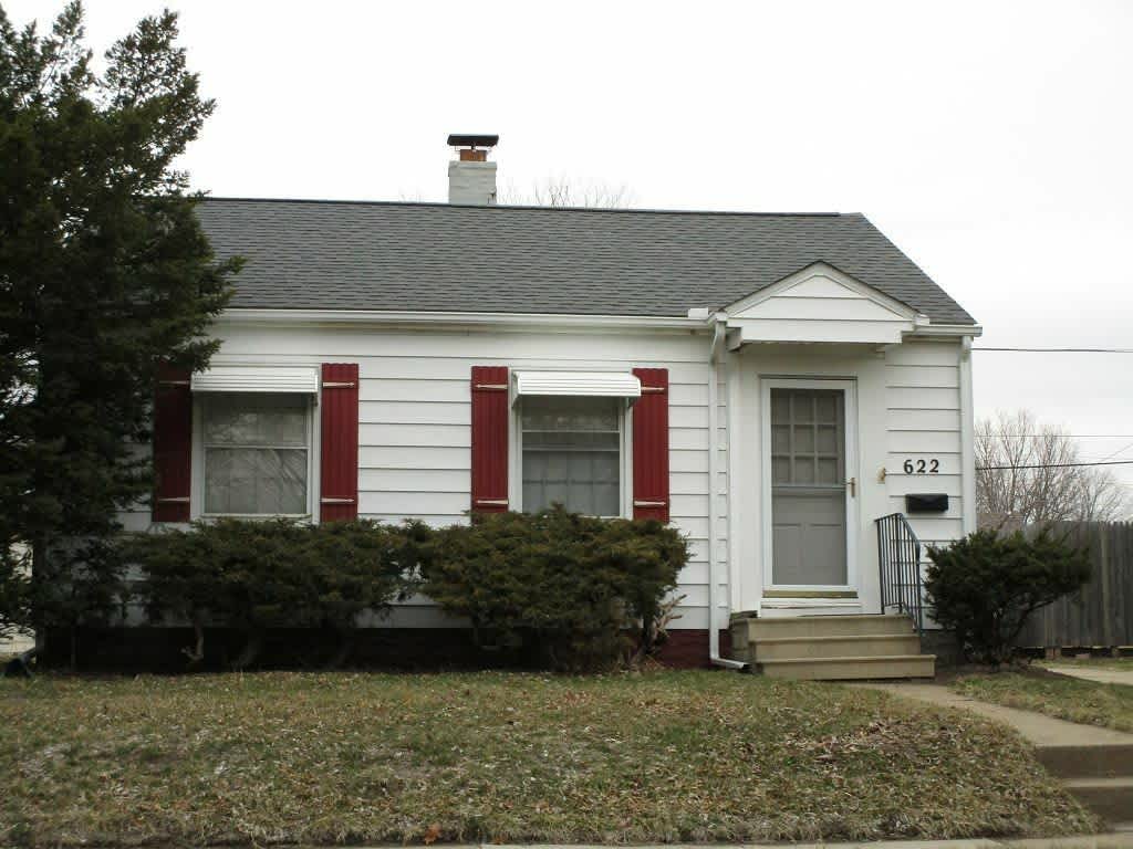 2 Bedroom, 1 Bath Single Family Home 622 Newton in Waterloo