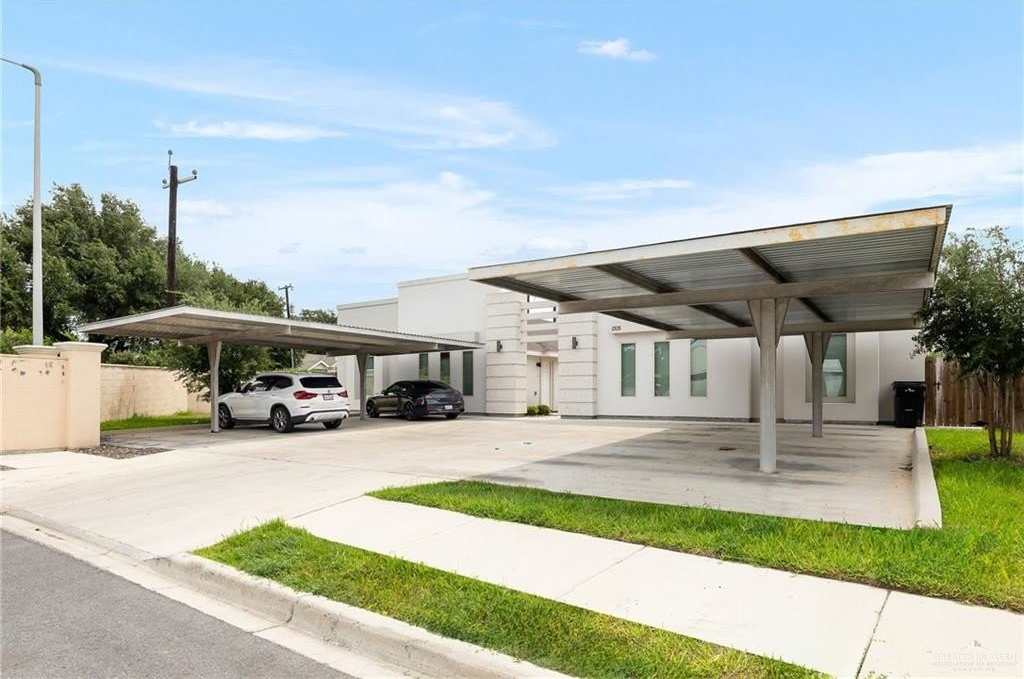 1305 Alta Vista Drive unit: 4