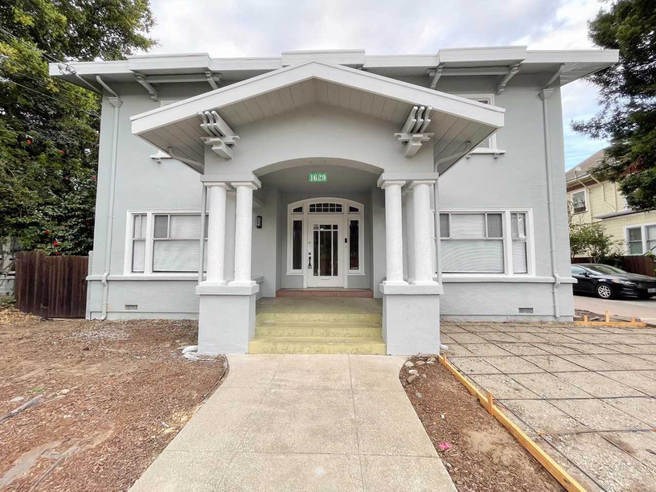 Renovated Single Family Home In The Heart Of Central Alameda