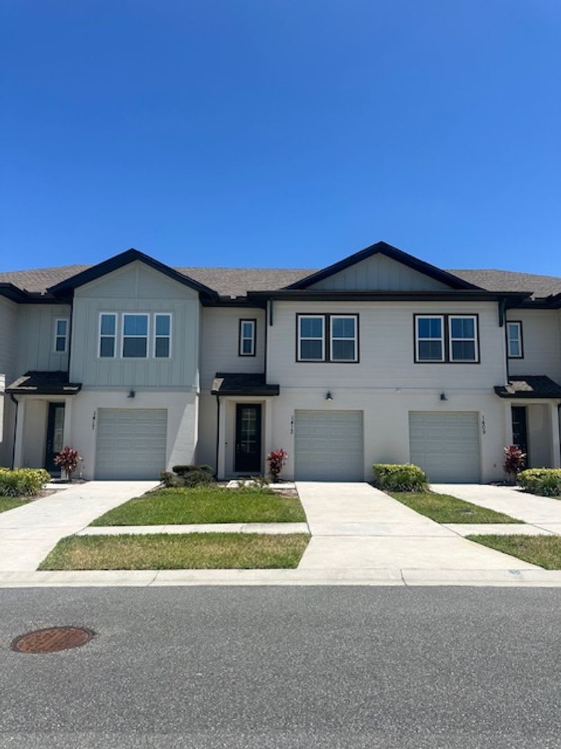 Townhome for rent with garage in ChampionsGate, FL