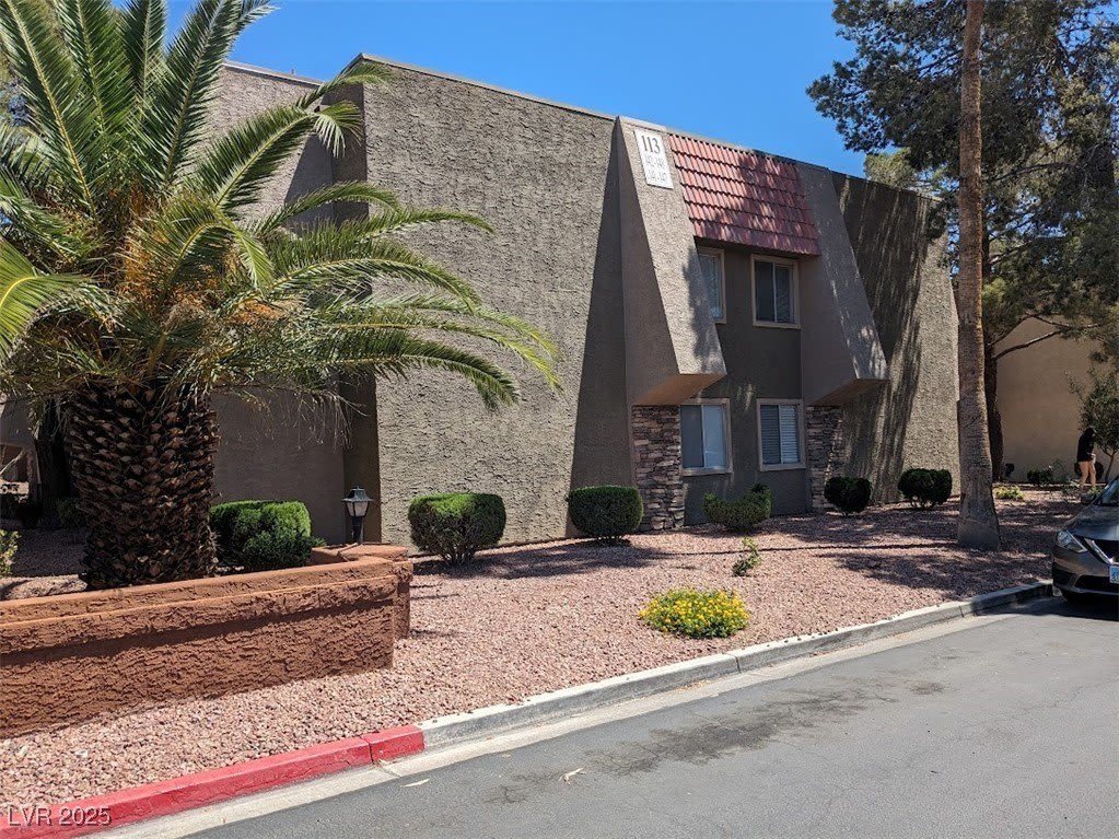 5044 River Glen Drive