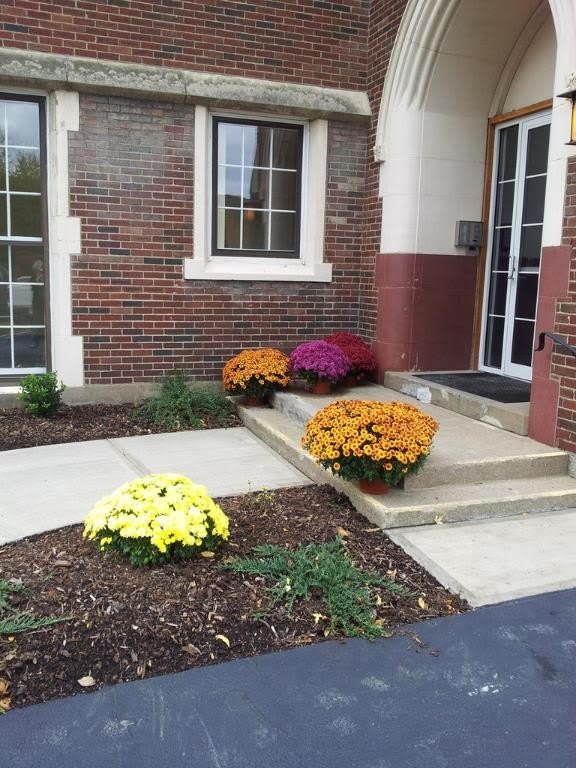 406 E 8th Street, 1C