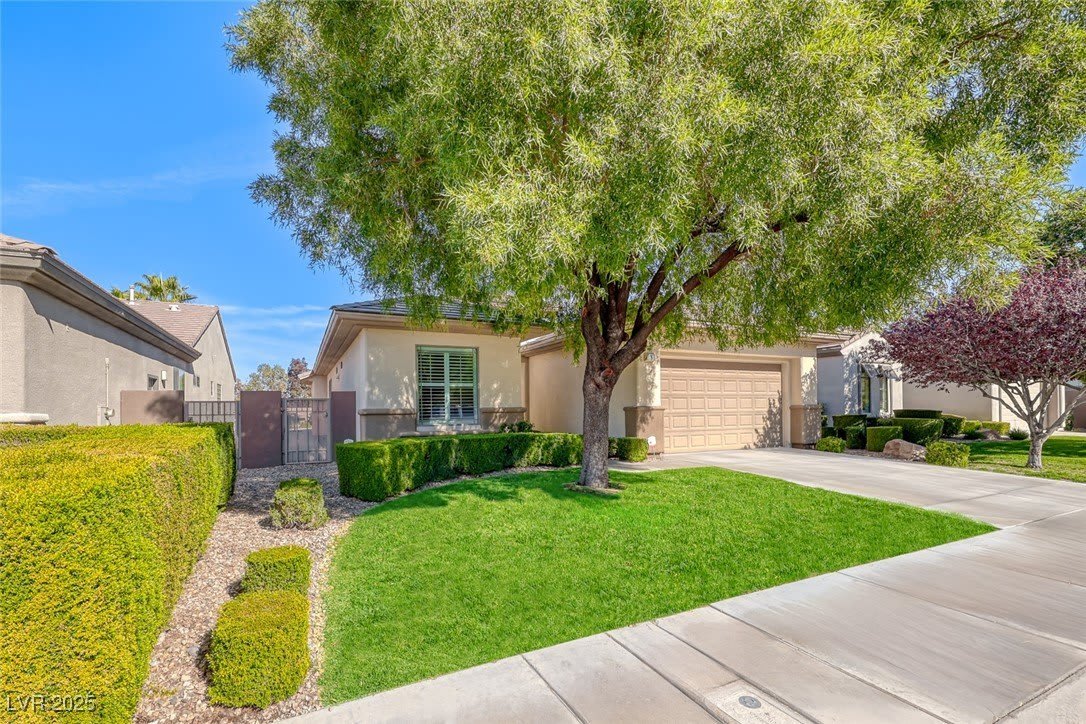8 Weston Hills Road