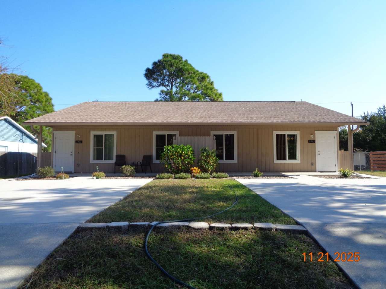 WELL MAINTAINED FLORIDA SHORES 2BR 1BA DUPLEX FOR RENT