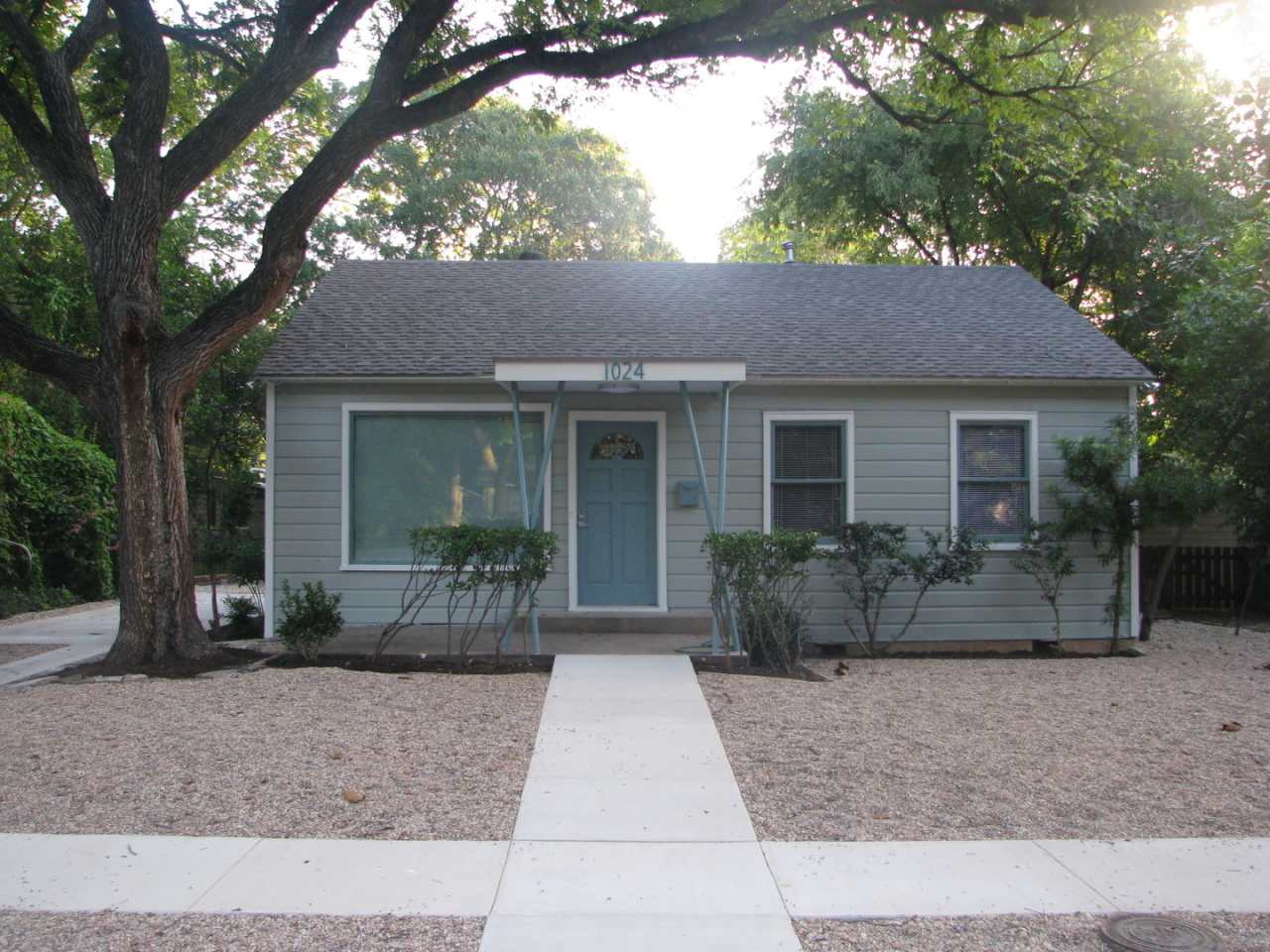 UT PRE-LEASE: Incredible 5 bed/2 bath remodeled home - top of the line finishes!