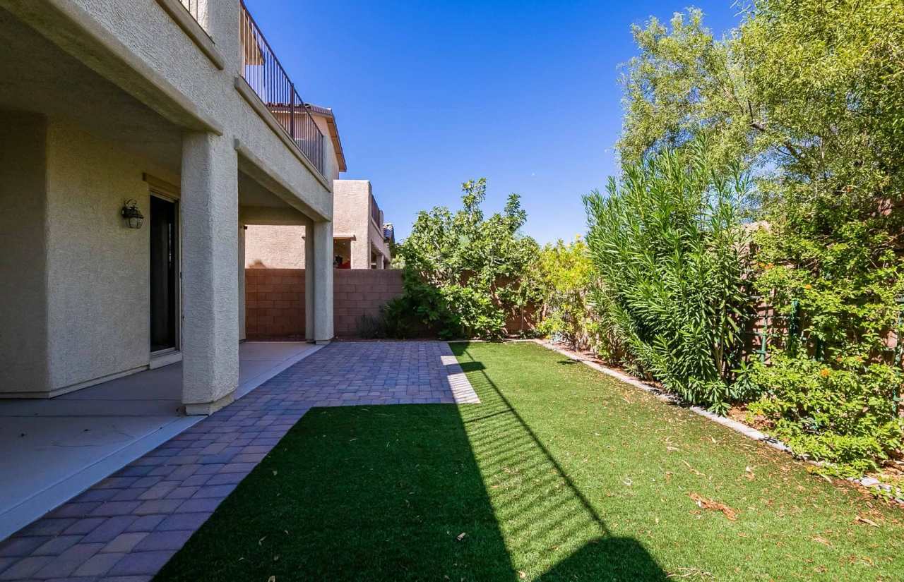 Stunning 5 bedroom home Located Cul De Sc in a gated community in the Southwest.