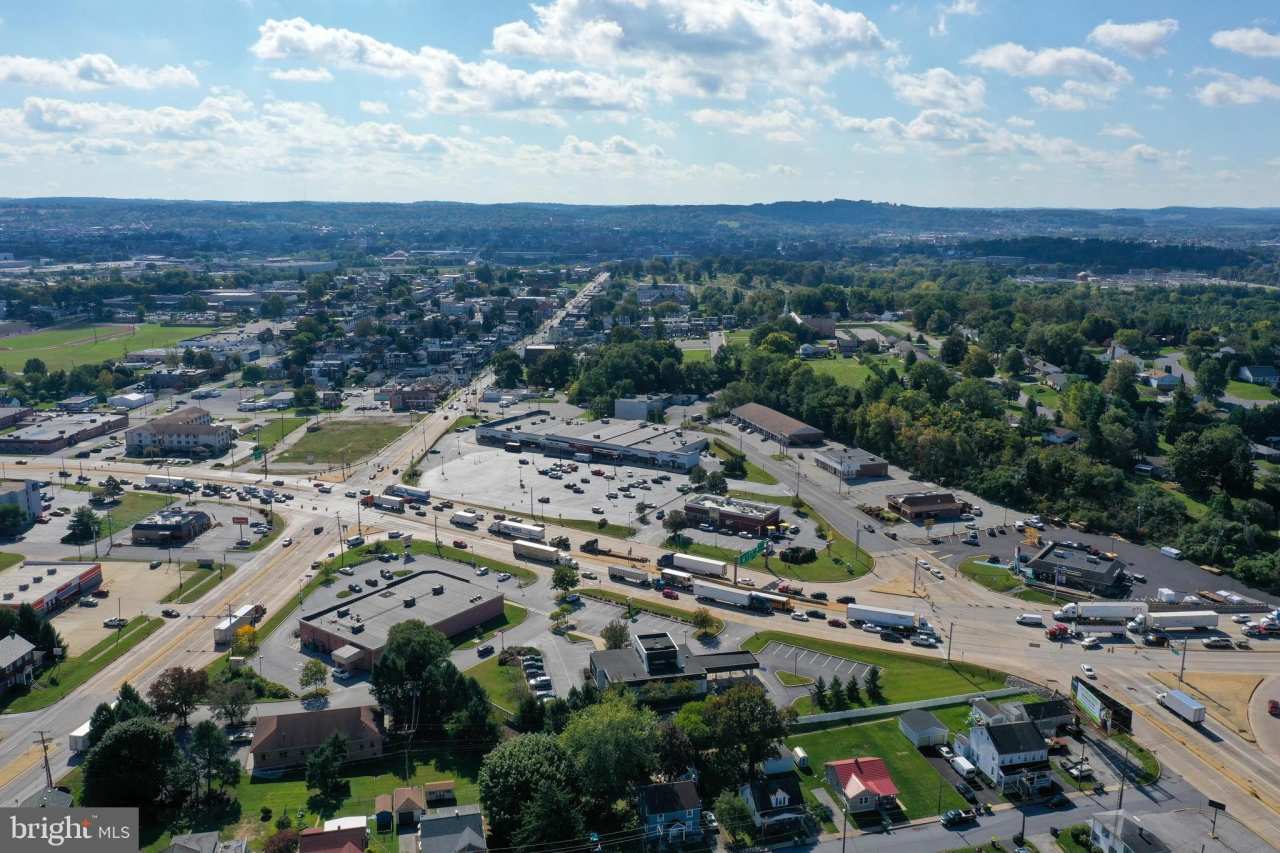 1500 N GEORGE Street