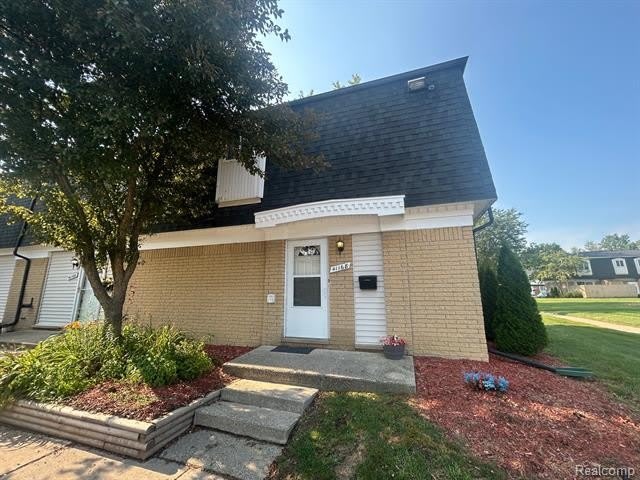 41168 N WOODBURY GREEN