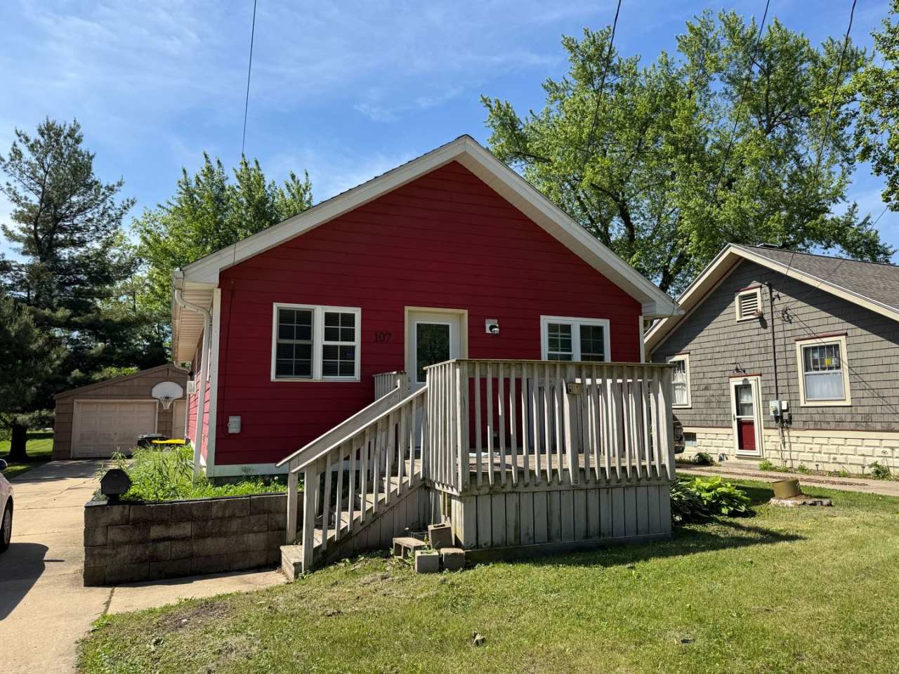 Spacious 4 Bedroom, 2 Bath Home — Close to ISU!