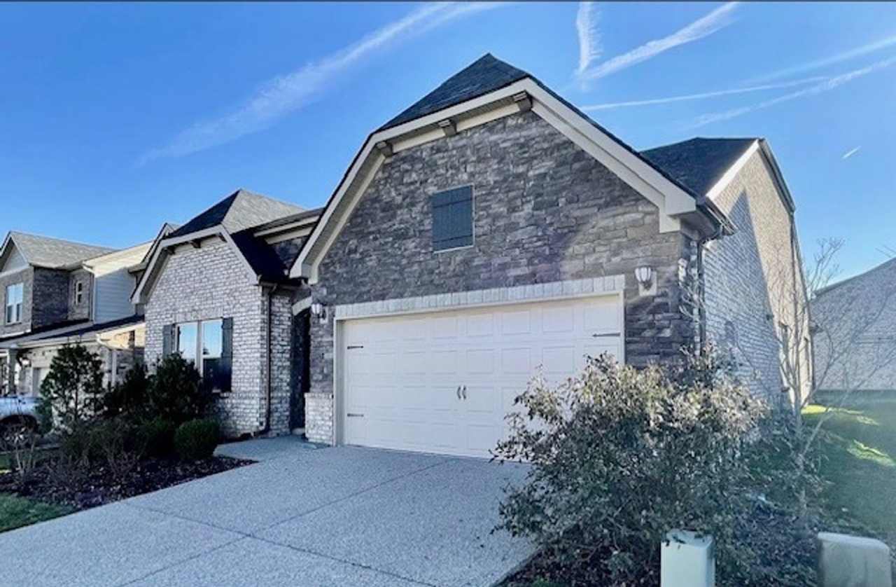 Beautiful home in Foxland Harbor