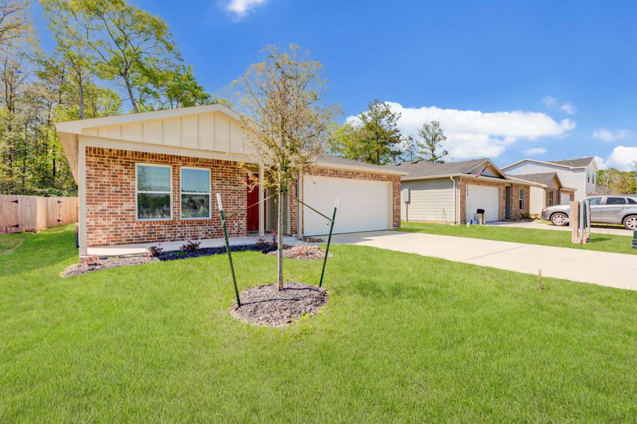 4 bedroom home in Conroe!