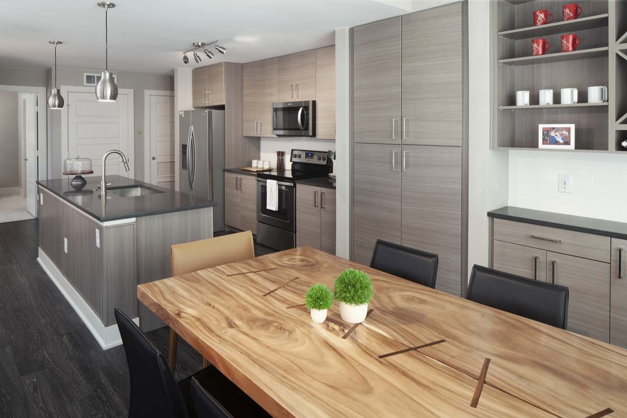 AMLI Riverfront Green