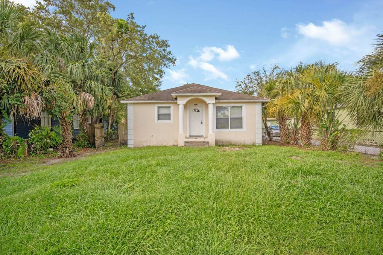 Move in Ready! Modern 3-Bedroom 2-bath Home – Prime Tampa Location!