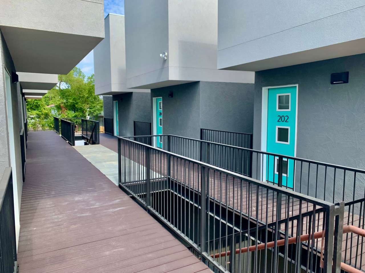 140 S Fredericksburg