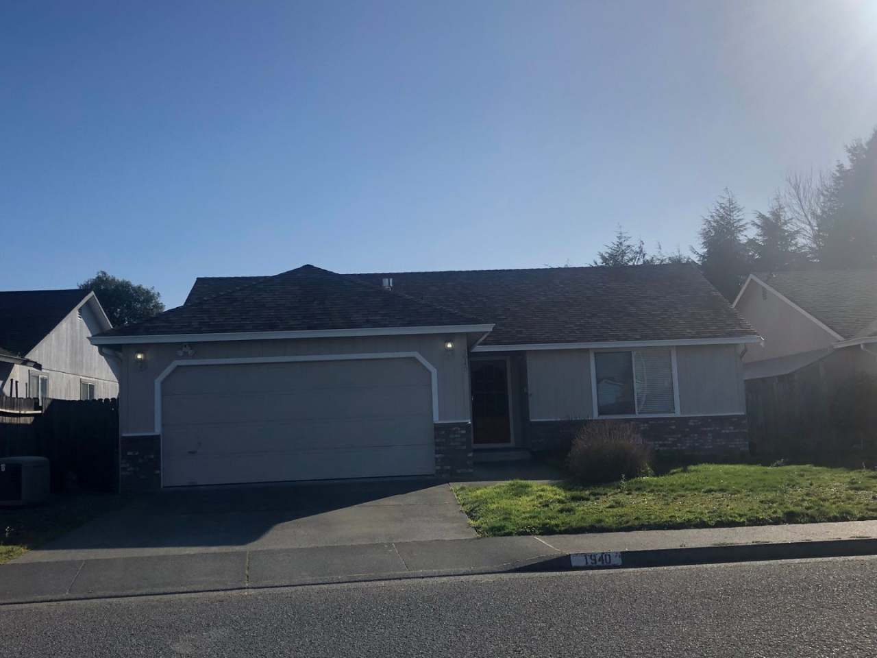 3 Bedroom, 2 bath Mckinleyville House with Garage and South Facing Yard