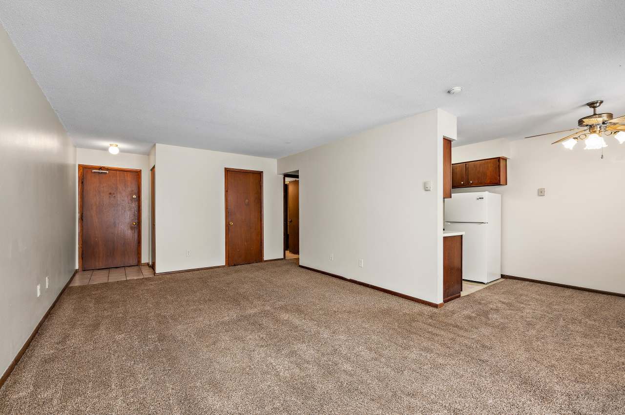 Kings Manor Apartments